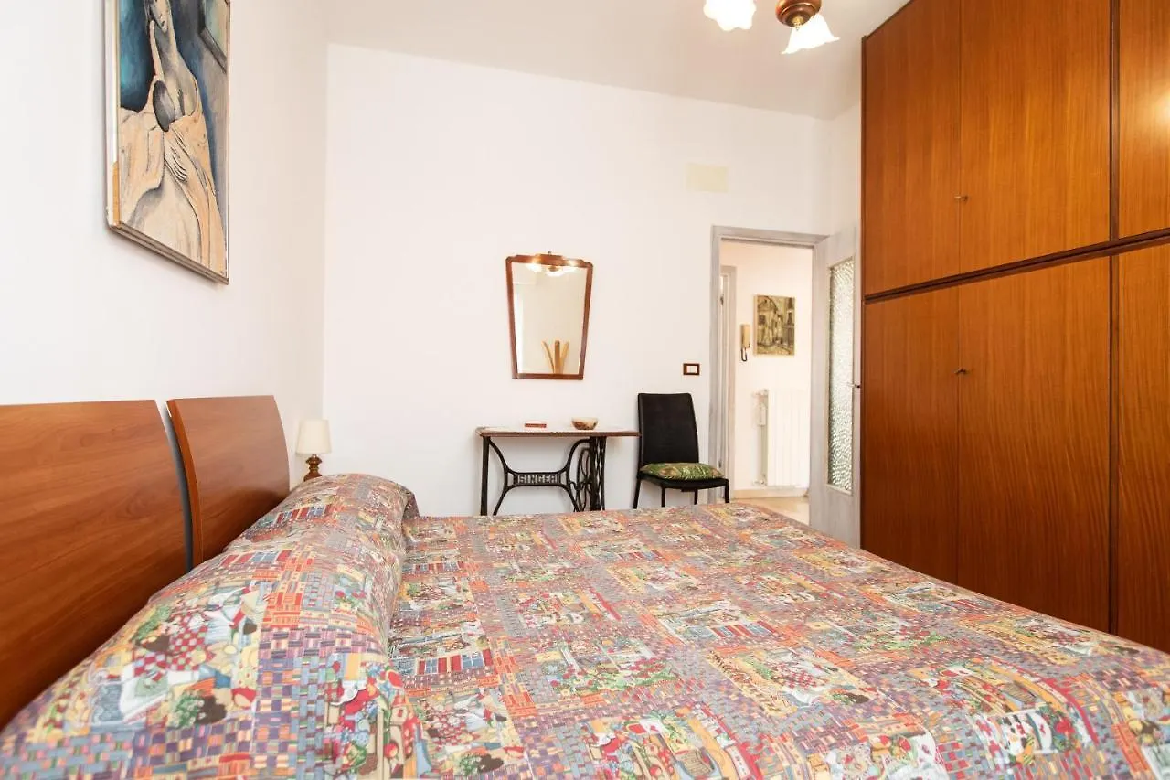 Finestra Sul Borgo Apartment Finale Ligure Italy