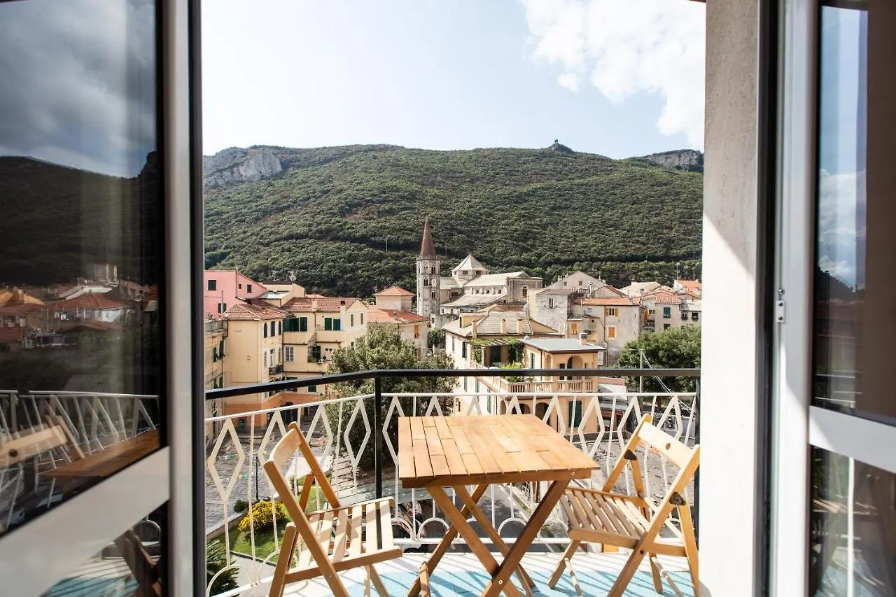 Finestra Sul Borgo Apartment Finale Ligure