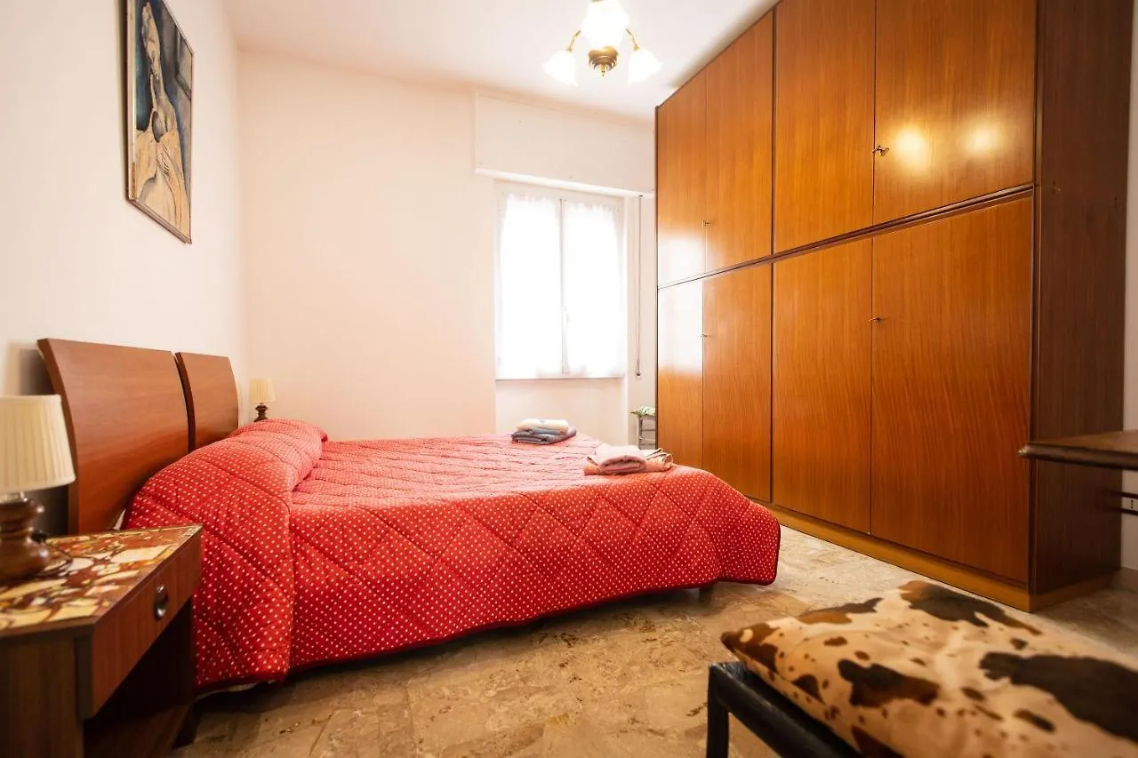 Finestra Sul Borgo Apartment Finale Ligure