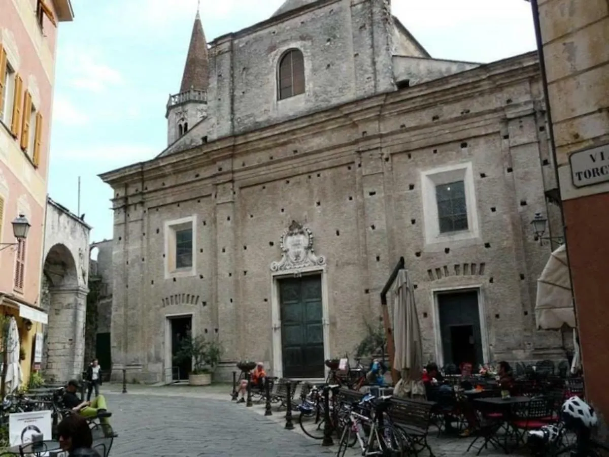 Finestra Sul Borgo Apartment Finale Ligure
